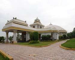 The museum is based on the peak of Kailasagiri Hill where travelers can have a picturesque view and can also experience one of the best lights and sou
